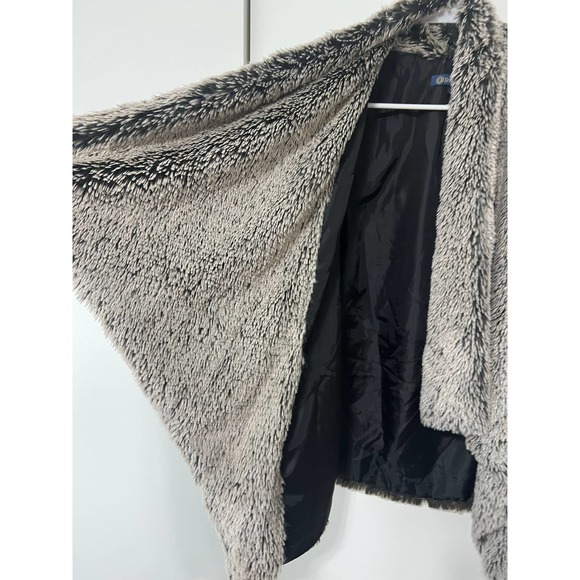 Democracy Faux Fur Vest XS - Picture 3 of 9